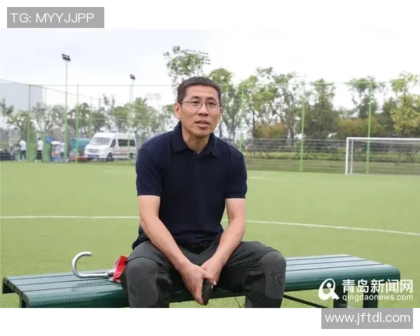 从草根到巅峰足球明星的奋斗历程与成功秘诀揭秘 从草根到巅峰足球明星的奋斗历程与成功秘诀揭秘