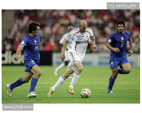 全球足球明星详细资料与成就一览表 全球足球明星详细资料与成就一览表